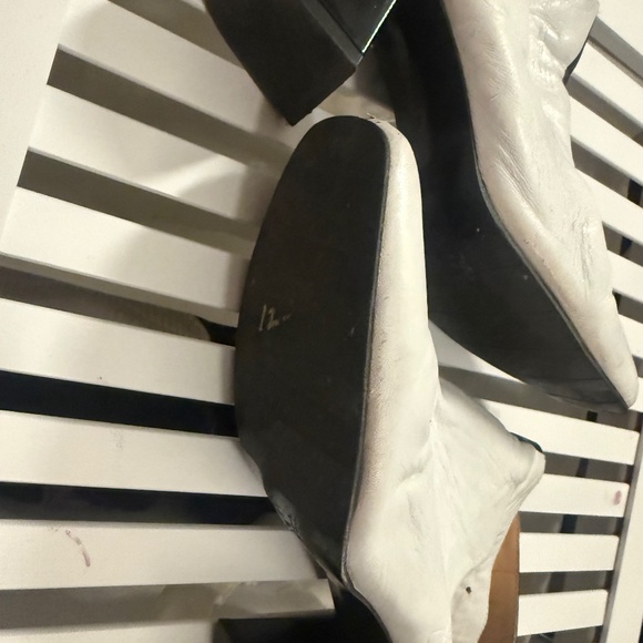 Black and White fFluevogs size 8 - Picture 3 of 6